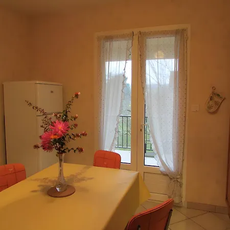 La Maison Fleurie Tatil Evi *